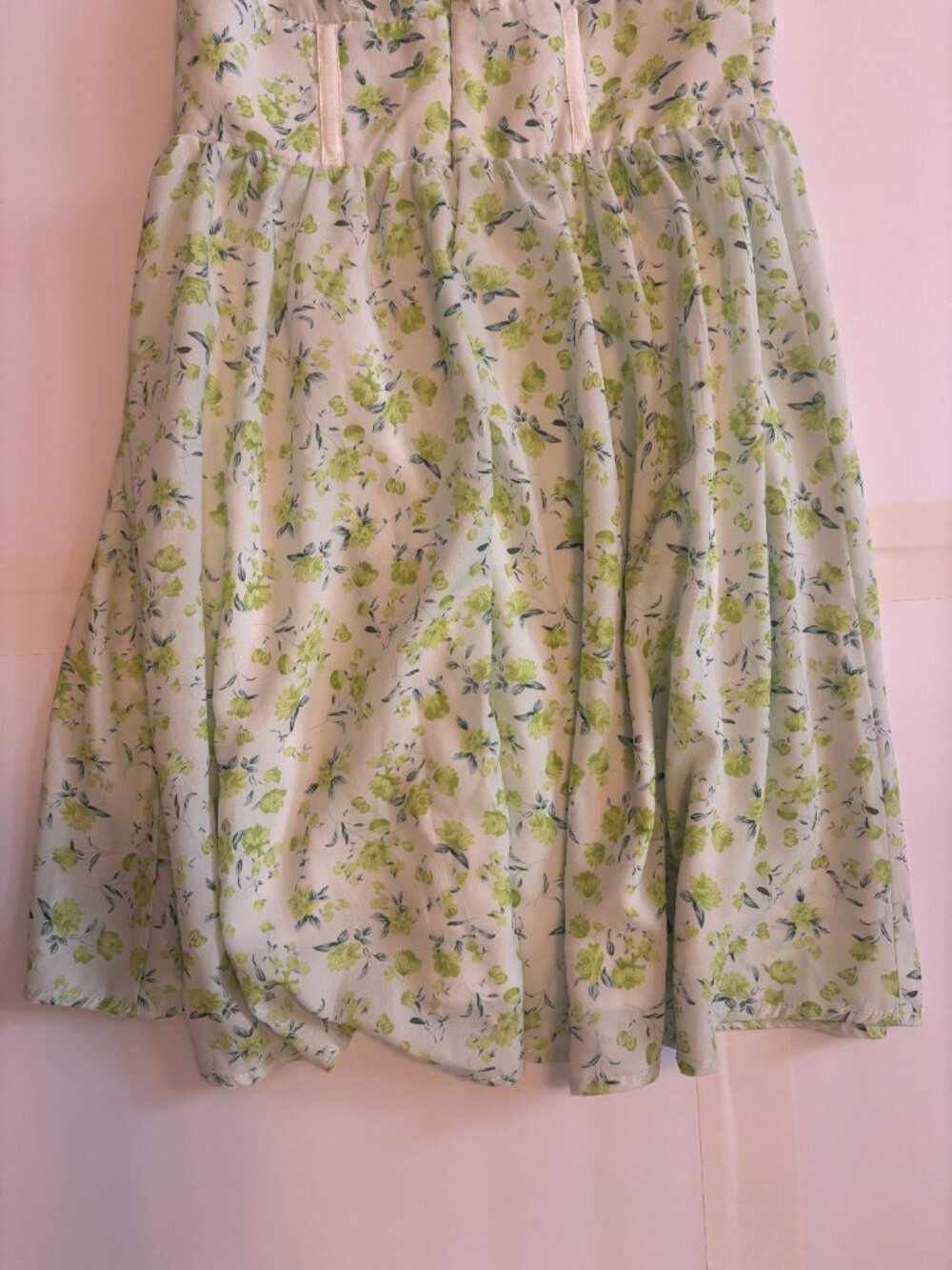 That’s So Fetch Meznin Green Floral Mini Dress NWT XXS AU 4 Cutout Party - Picture 8 of 9